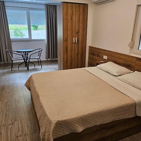 Grejm Family Apartments Petrovac Exterior foto